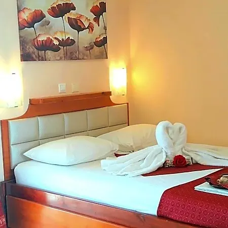 Hotel Sithon Sarti